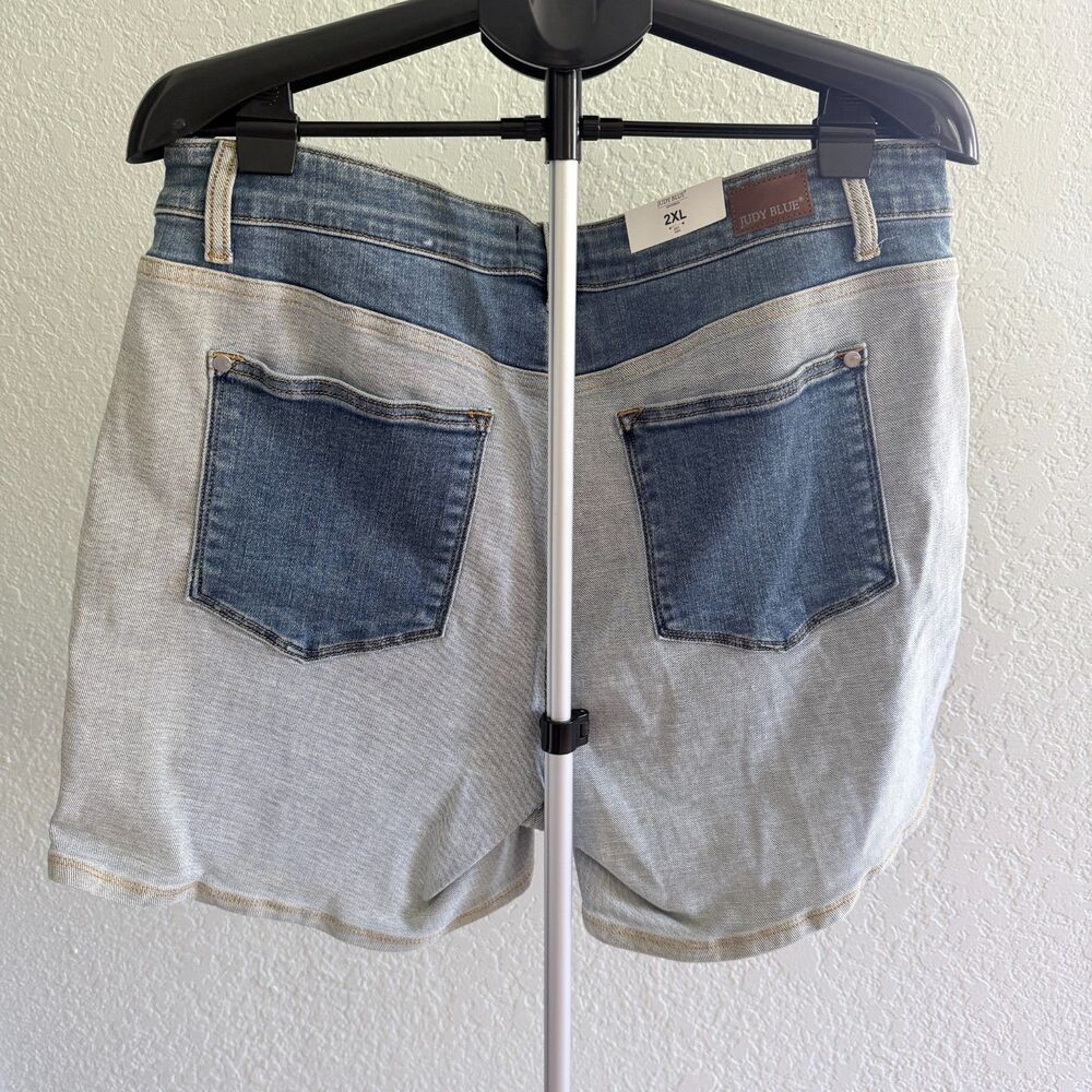 NWT Judy Blue Color Block Stretch High Rise Denim Shorts Plus Size 2XL - Picture 3 of 8
